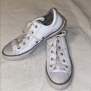 Converse // Girls White Leather Low Top Sneakers